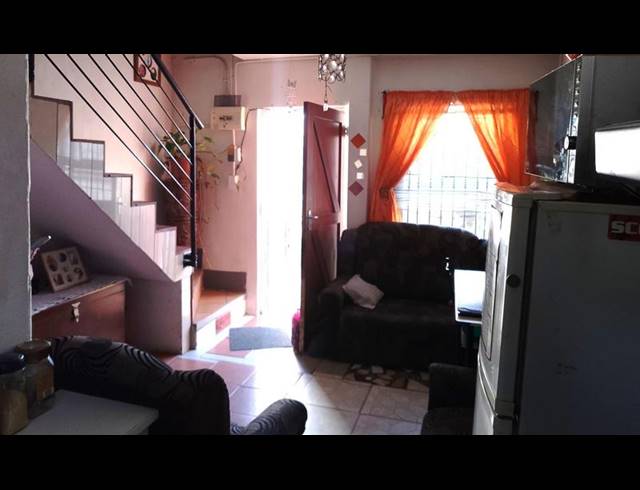 2 BEDROOM HOUSE FOR SALE IN THE HAGUE